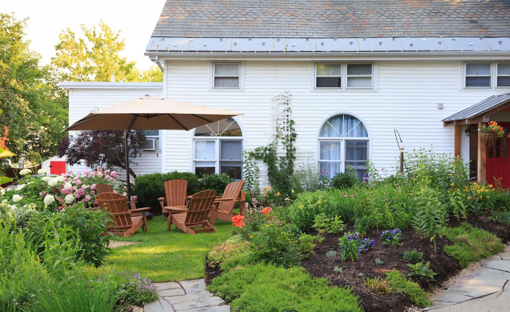 Lang House On Main Street Bed & Breakfast Burlington Exteriör bild